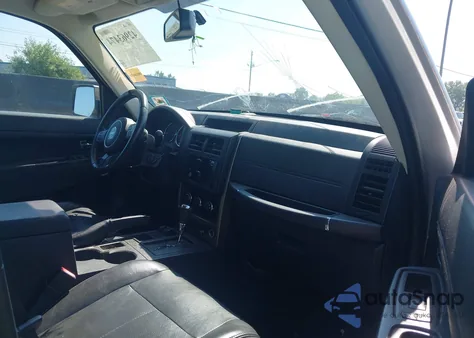 2012 Jeep Liberty Sport из США, поврежденный, VIN 1C4PJMAK5CW181181